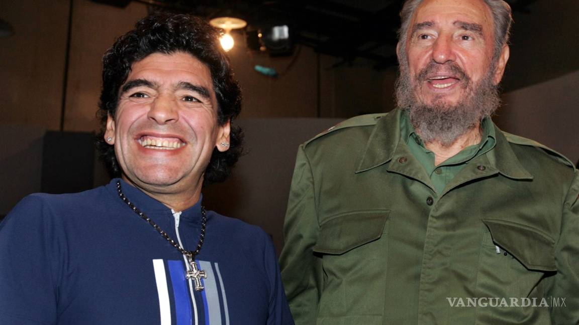 $!"Fue como mi segundo padre": Maradona llora la muerte de Fidel Castro