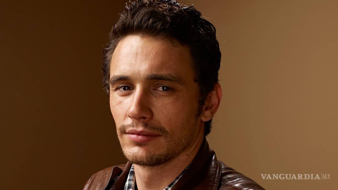 James Franco dice que es &quot;un poco gay&quot;