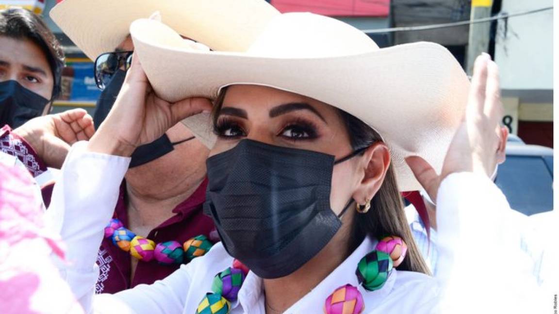 Normalistas impiden mitín de Evelyn Salgado en Guerrero