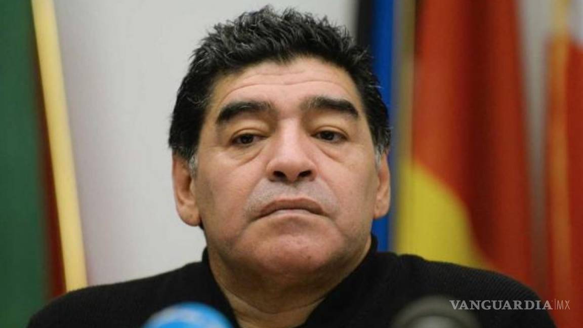 &quot;Yo no me vendí nunca”, responde Maradona a Henrique Capriles