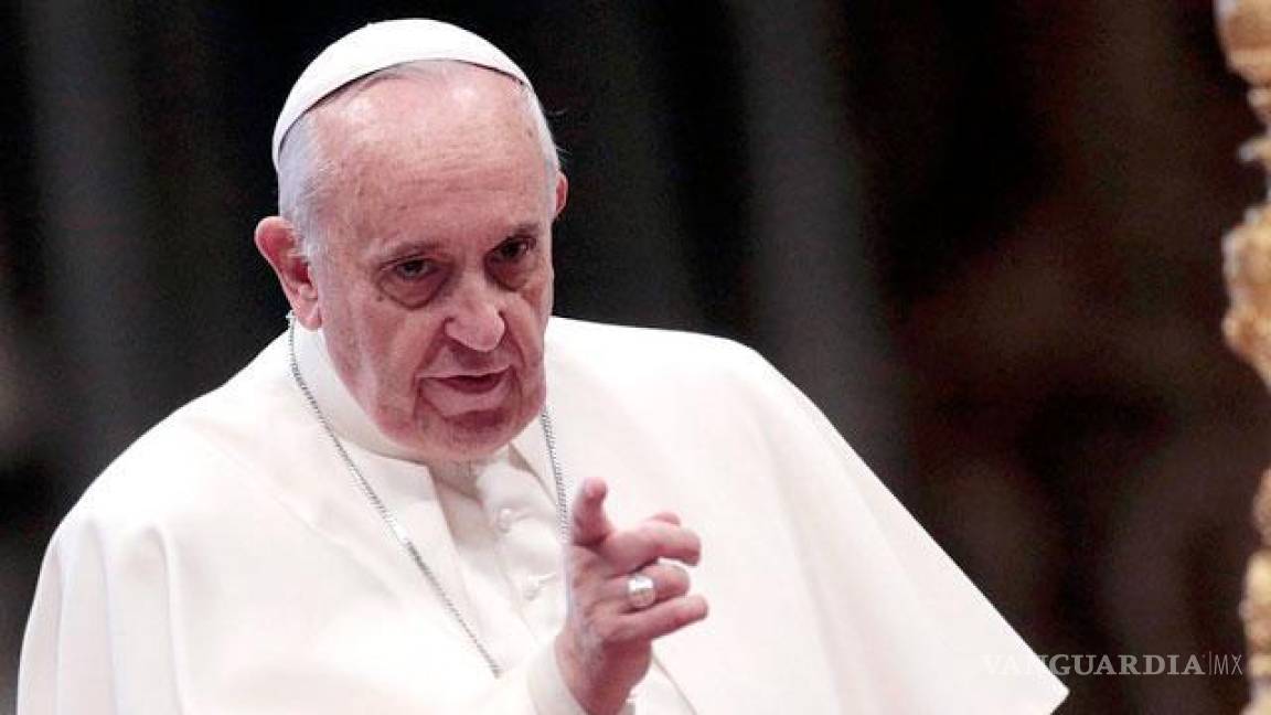 Papa Francisco regañó a mujer porque le pidió bendecir a ‘su niño’, que era su perro
