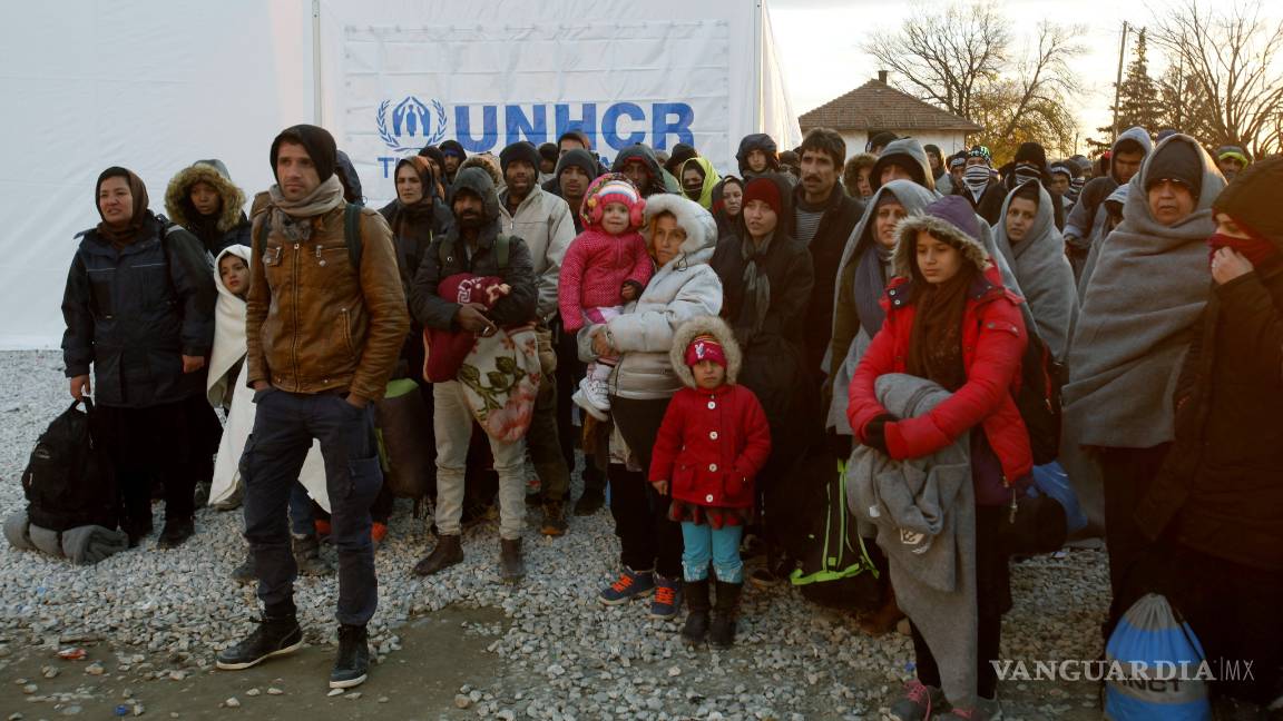 $!Carson pide que EU dé más fondos a campos de refugiados sirios en Oriente Medio