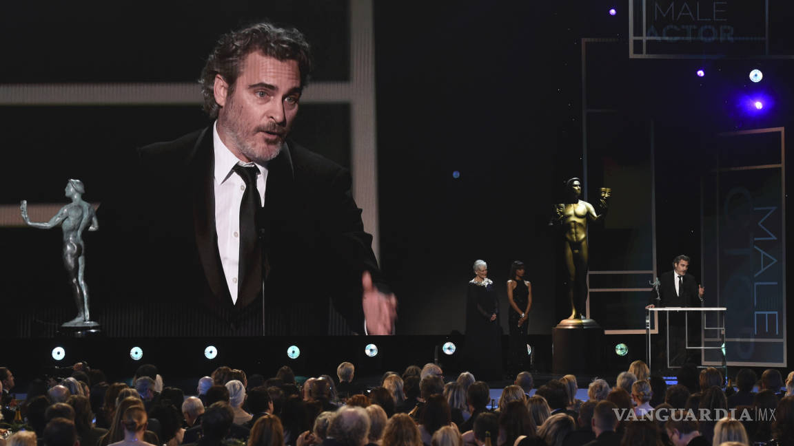 Joaquin Phoenix gana y ovacionan de pie a Parasite, así fueron los Premios SAG