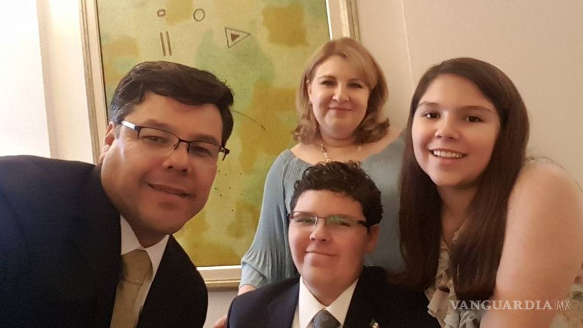 $!Mamá de sobreviviente del Colegio Americano de Monterrey presenta la conferencia 'Sé un héroe en tu vida'