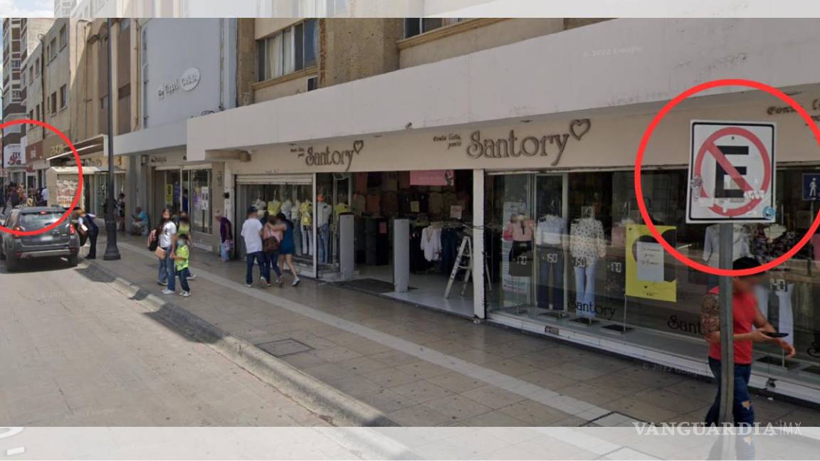 $!Pese a señalamientos, saltillenses se estacionan en lugares prohibidos.