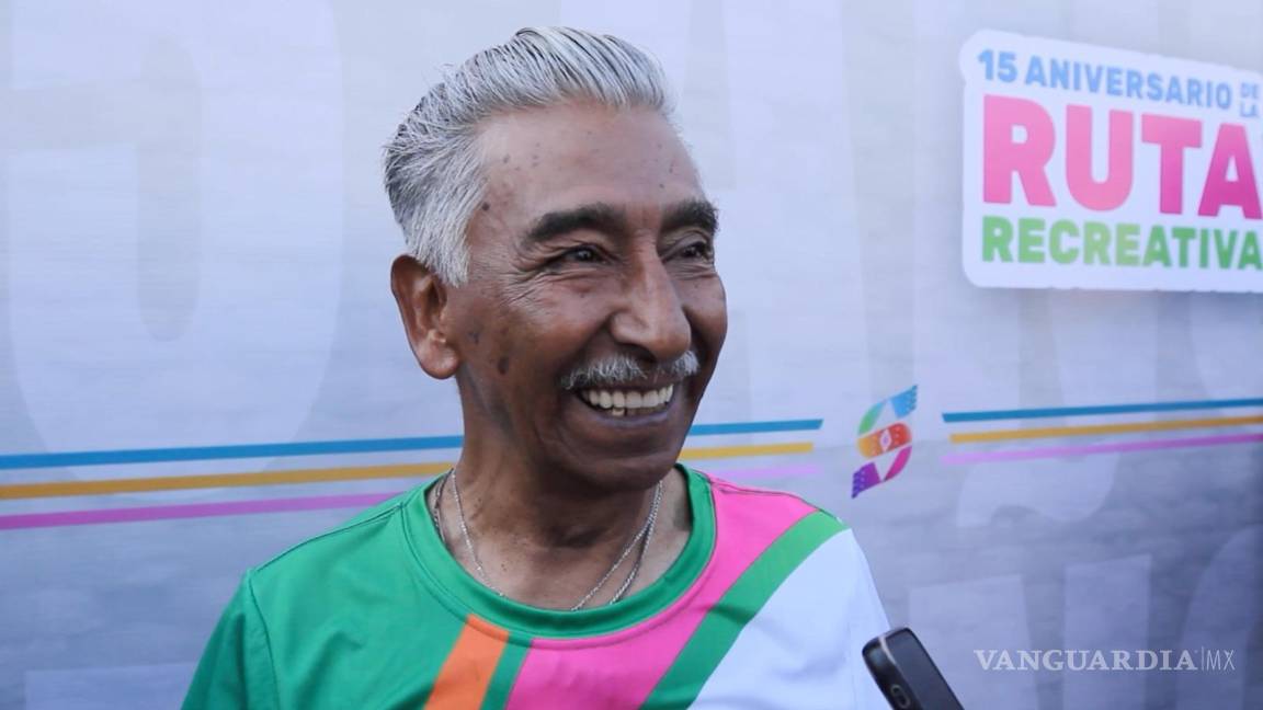 $!El señor Roberto Lucio Robledo entrena cada domingo en la Ruta y celebra la convivencia que ahí se vive.