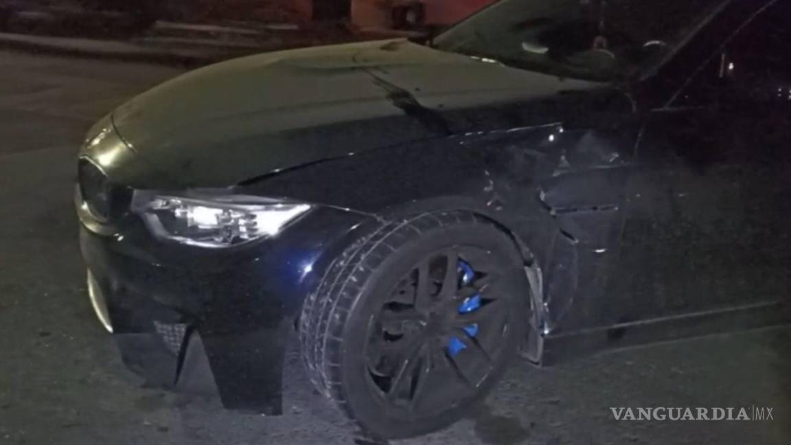 $!Elementos de Tránsito Municipal acordonaron el cruce de las calles Nigromante y Otilio González para facilitar las labores de auxilio y el peritaje correspondiente.