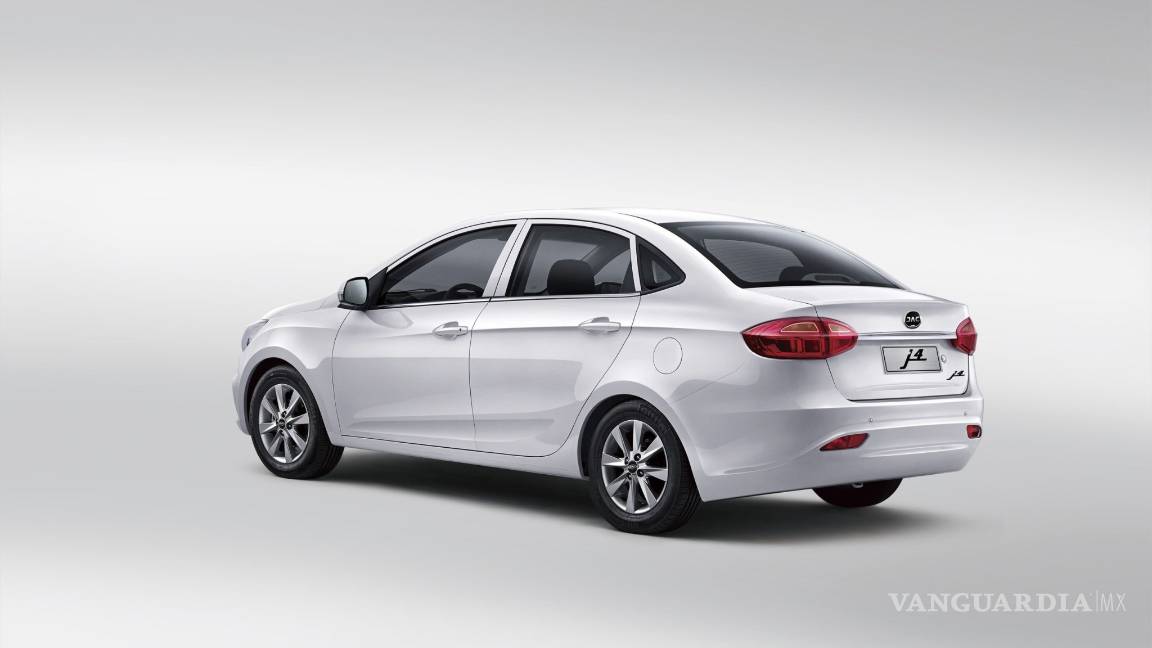 $!Así es el JAC J4, auto chino que compite contra Versa, Aveo y Vento en México