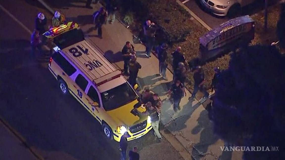 $!Tiroteo en bar de California, con una bomba de humo y una pistola ex 'marine' mató a 12 y se suicidó