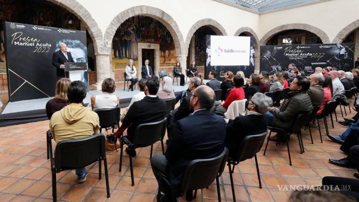 $!Saltillo: felicita Chema Fraustro al director de la OFD, Natanael Espinoza