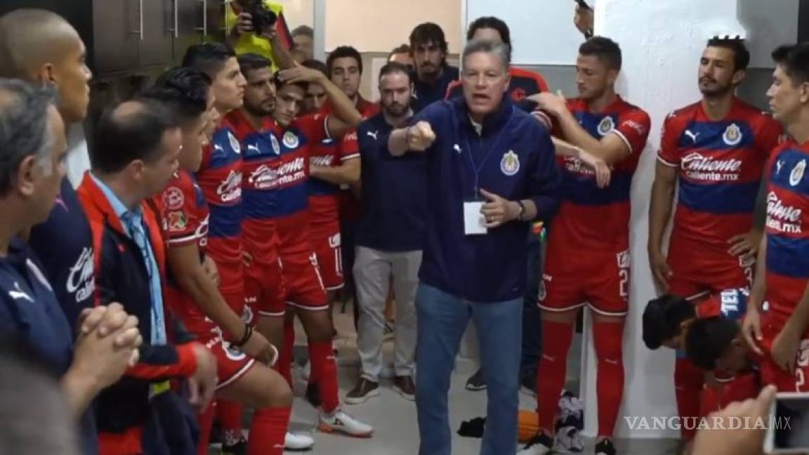 'Vamos a ser campeones, cabr...'; Así motiva Peláez a las Chivas