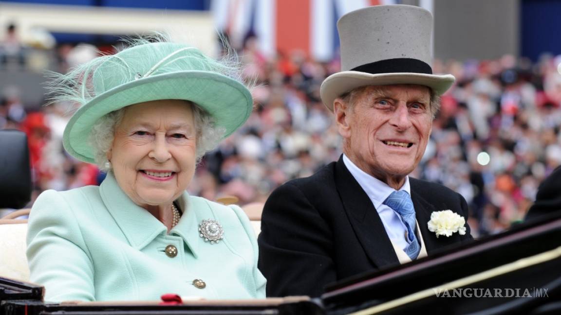 Celebran Isabel II y Felipe sus 70 años casados