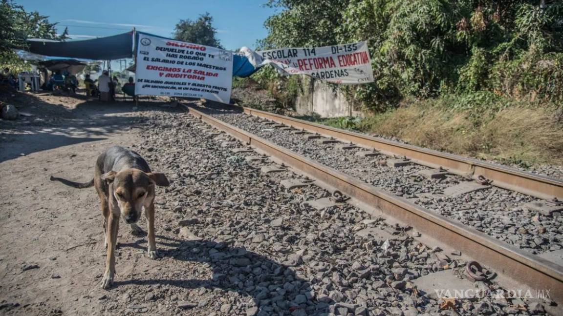 CNTE acuerda levantar bloqueos en vías férreas tras 17 días