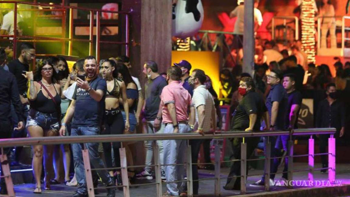 Ciudad de México pasa a semáforo amarillo por dos semanas, abrirán bares, cantinas, antros, discotecas y salones de fiesta