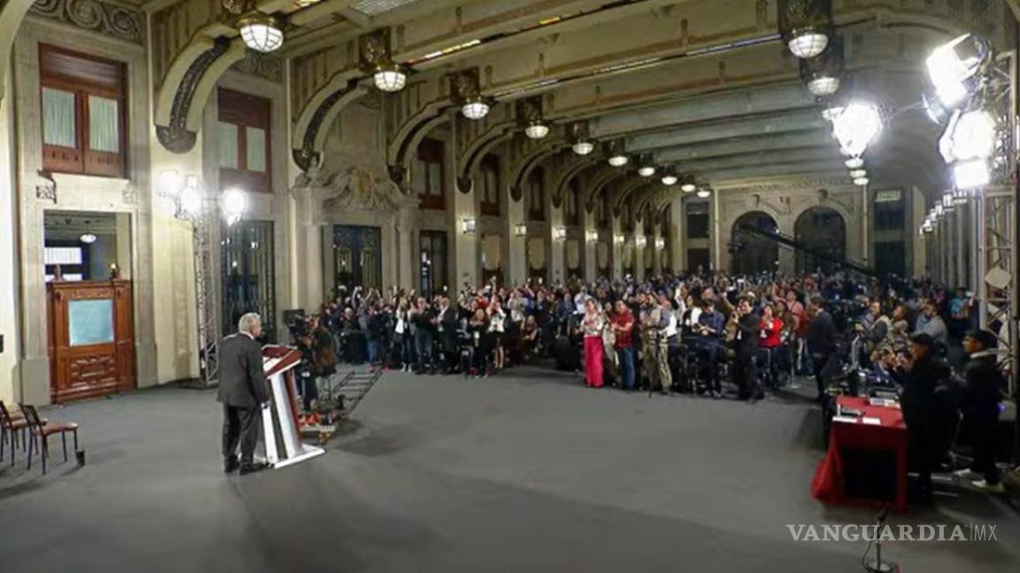 ‘Es un honor estar con Obrador’... Entre aplausos, AMLO inaugura encuentro con periodistas independientes en La Mañanera