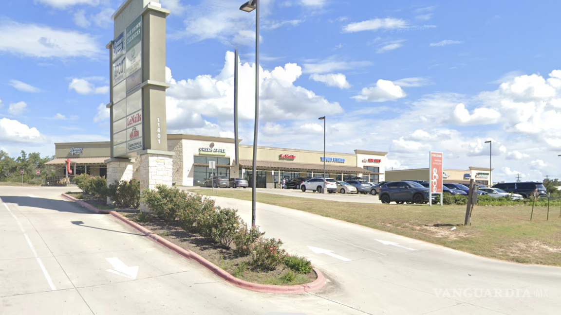 $!La plaza comercial Cedar Valley Village, ubicada a las afueras de Austin, apenas cuenta con 8 locales, pero es el domicilio de un centenar de empresas, de acuerdo con registros del Departamento de Estado de Texas.