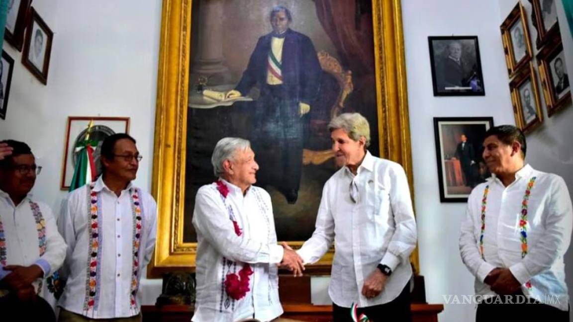 Conmemoran AMLO, John Kerry y Ken Salazar natalicio de Benito Juárez