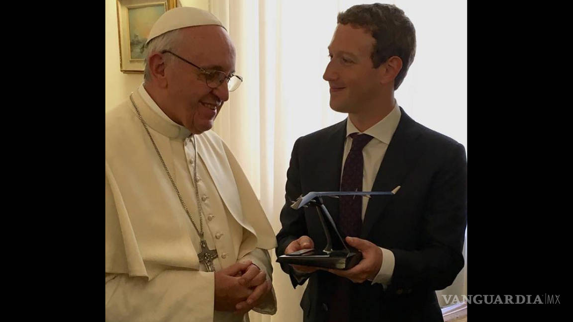 El Papa Francisco se reúne con Mark Zuckerberg en Roma (VIDEO)