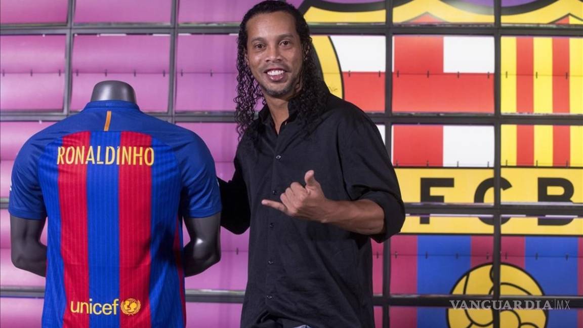 Ronaldinho habla sobre su salida del Barcelona