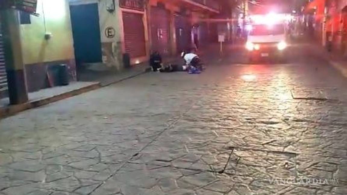 Después de discutir fuera de bar en Veracruz, les disparan; hay 2 muertos y 2 heridos
