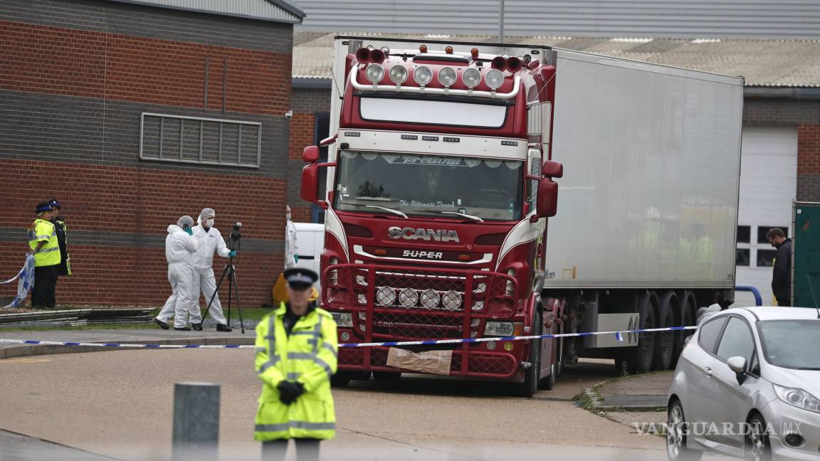 Hoy comparece el chofer del camión de la muerte; libres bajo fianza sospechosos en caso de camión en Gran Bretaña
