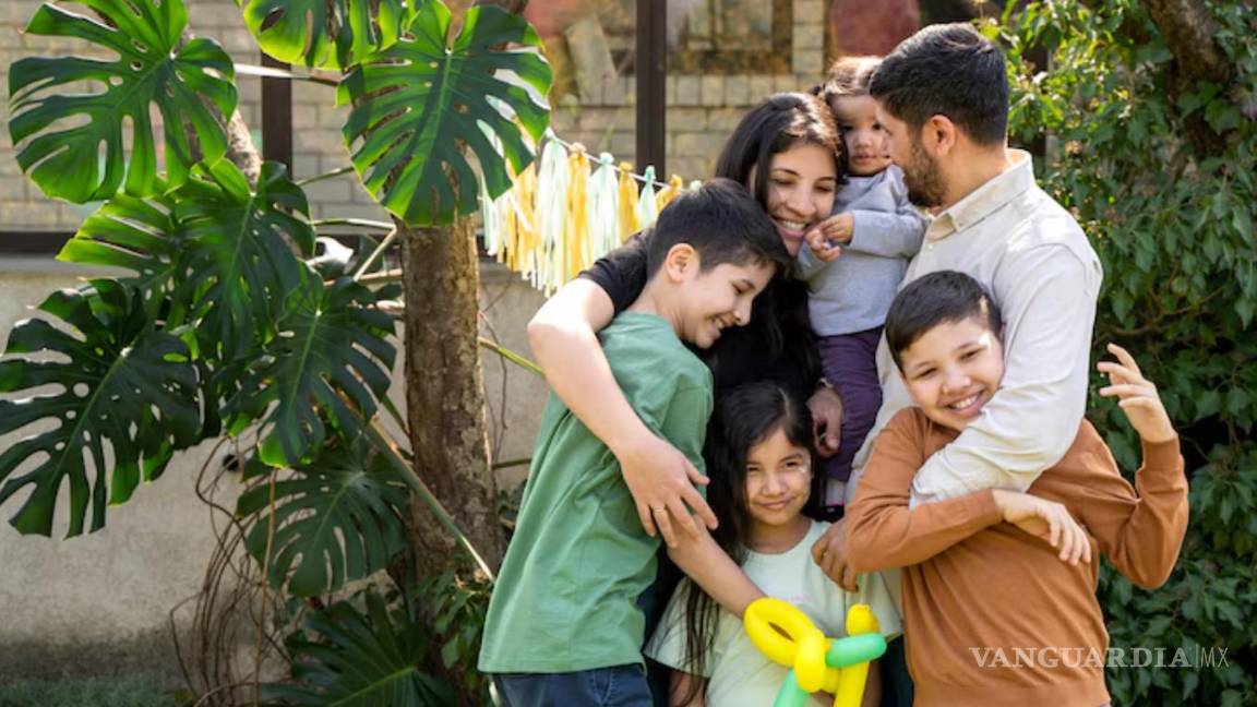 Llama Iglesia Católica a proteger a la familia