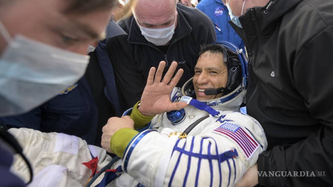 Tras pasar 371 días en el espacio, Frank Rubio regresa a la Tierra con un récord para la NASA