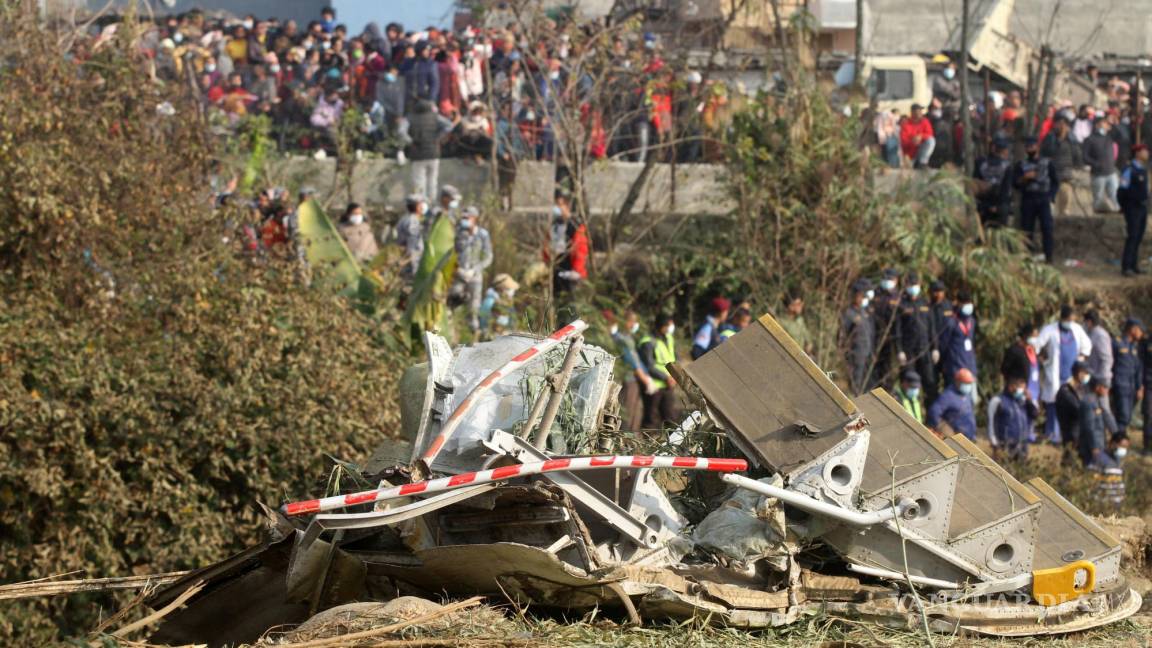 Fallecen 68 personas al estrellarse un avión en Nepal
