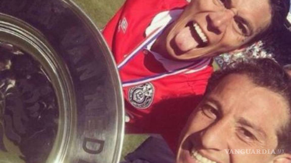 Héctor Moreno y Andrés Guardado se coronan con el PSV en Holanda