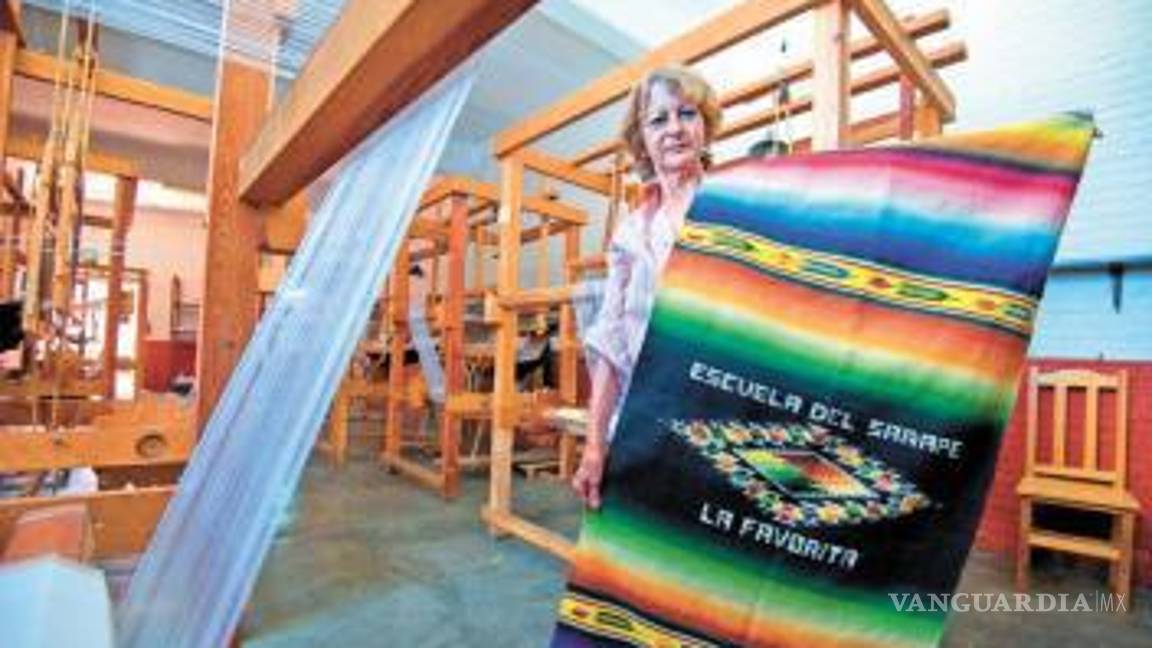 $!La creación de sarapes es toda una artesanía en su totalidad y es patrimonio cultural.