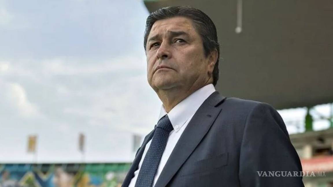 Luis Fernando Tena es el nuevo técnico de las Chivas