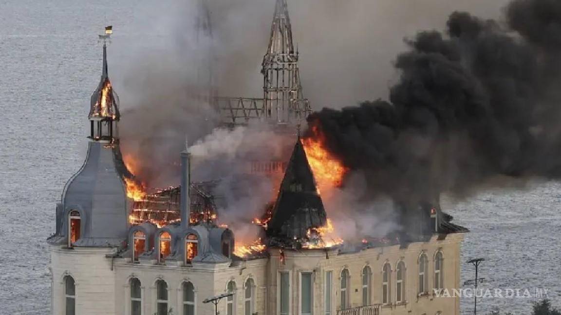 Lanza Rusia un misil contra el ‘castillo de Harry Potter’ en Ucrania; deja 4 muertos