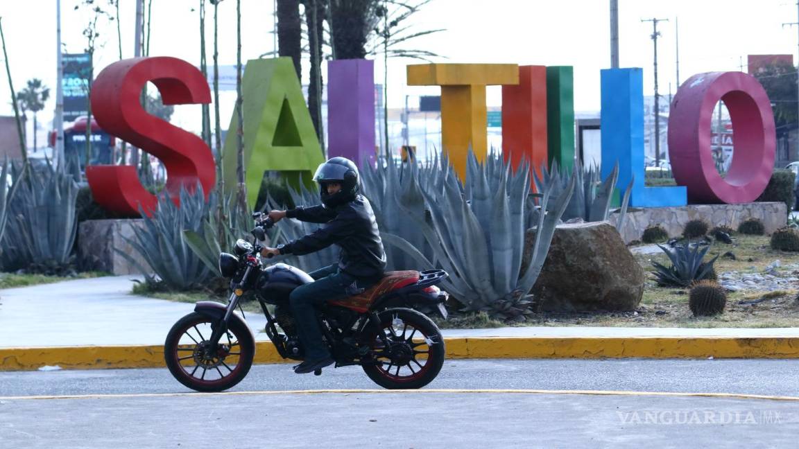 $!Cerca de 15 motociclistas se unieron a la manifestación, pidiendo mayor seguridad vial y resaltando la importancia de la empatía hacia todos los usuarios de las vías.