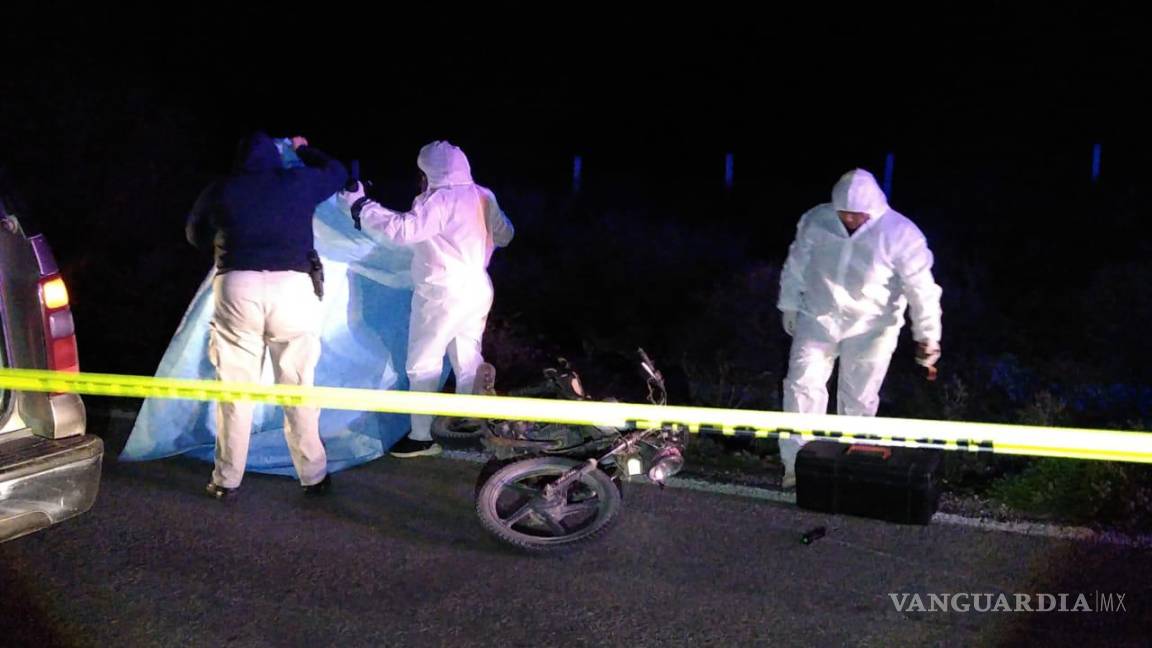 Muere motociclista tras colisionar contra caballo, en la carretera Parras-General Cepeda
