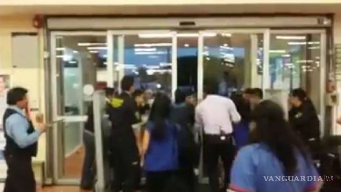 Farderos y personal de seguridad se enfrentan en centro comercial de Azcapotzalco (+video)