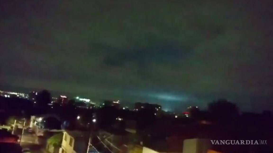 Videos del terremoto en México cimbran las redes; luces en el cielo sorprenden en la CDMX