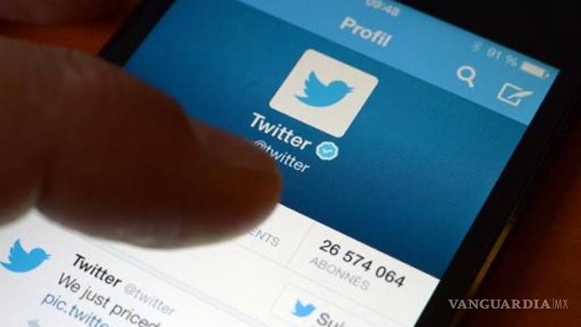 Twitter tendrá que venderse para continuar en el mercado: analistas