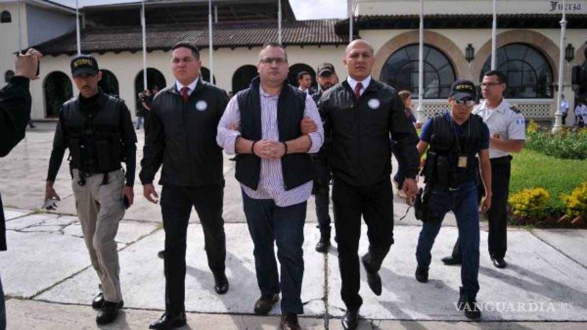 Javier Duarte en buen estado de salud tras quinto día de huelga de hambre