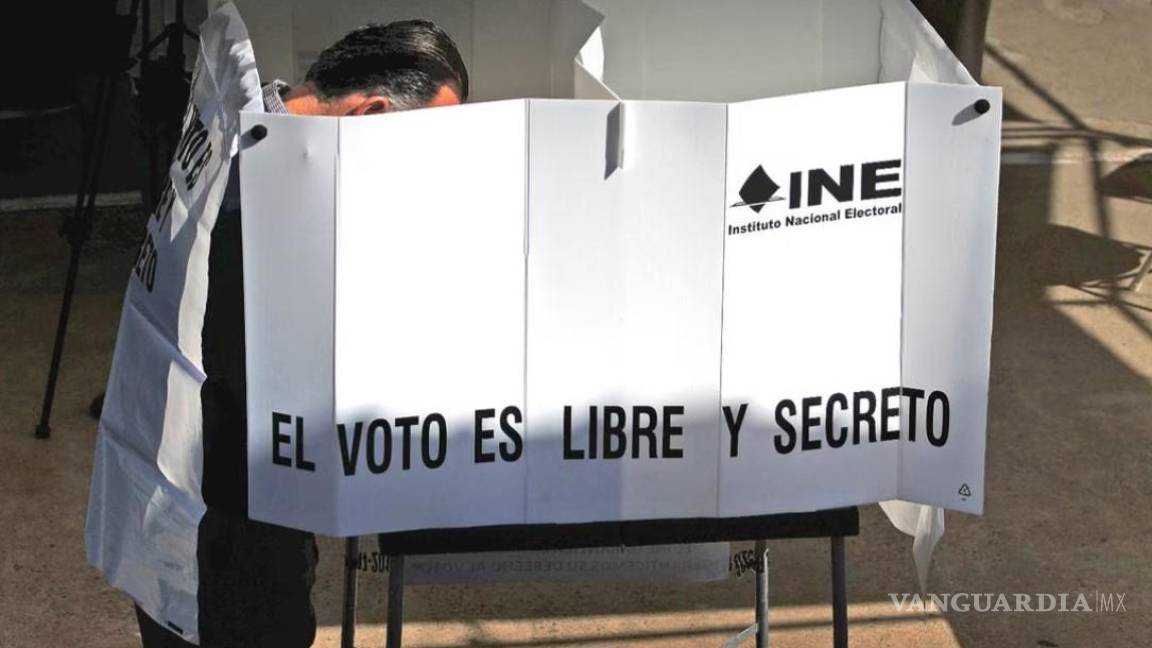 INE analiza denuncias ante FGR por irregularidades en registros para voto en el extranjero