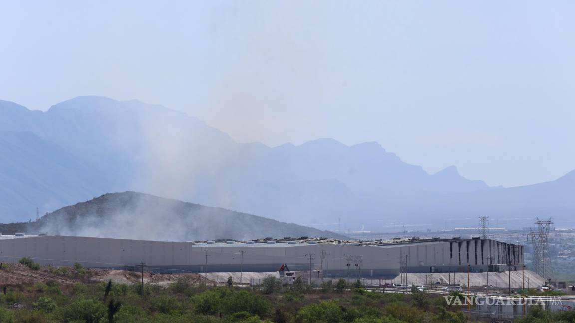 $!El incendio en la planta de autopartes provocó daños materiales considerables, pero afortunadamente no se reportaron víctimas.