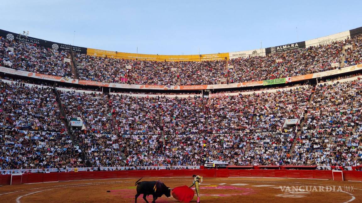 Determina juez que corridas de toros regresen a la Plaza México