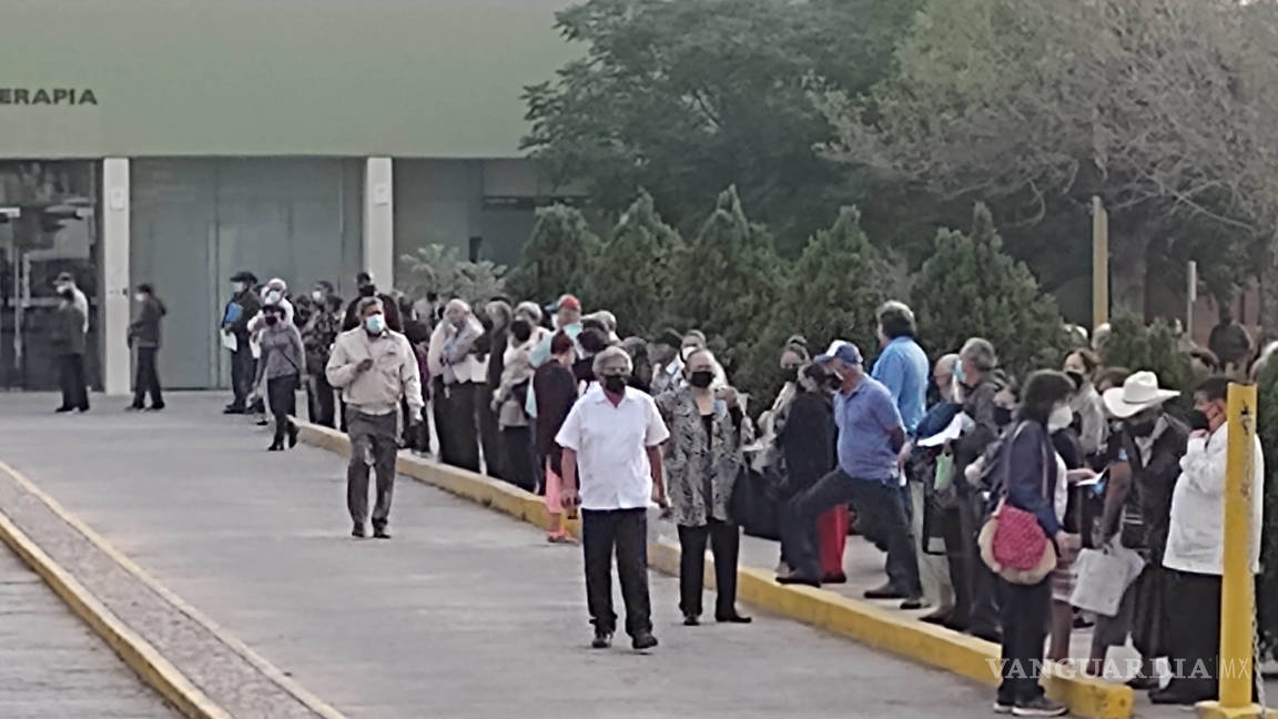 $!A ritmo acelerado transcurre jornada de vacunación contra el COVID-19 en Saltillo