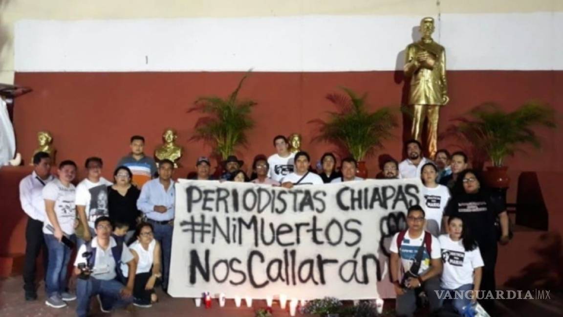 Periodistas de Chiapas se suman a protesta por homicidios de comunicadores