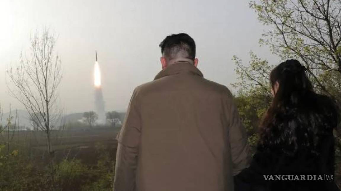Corea del Norte aprueba nuevo misil de largo alcance y difícil de detectar