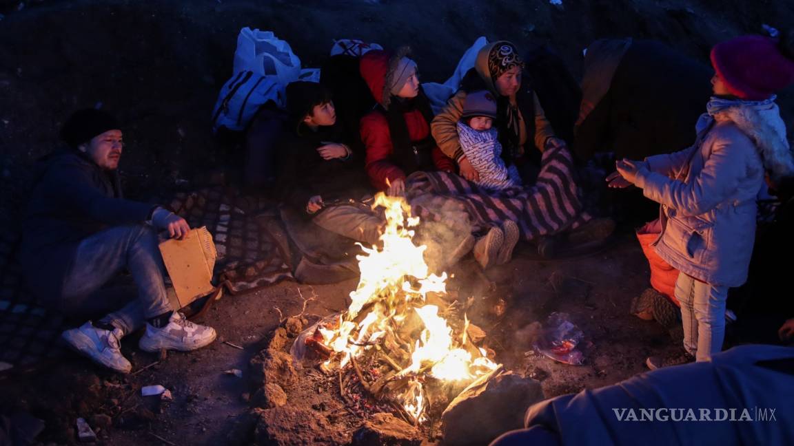 Elevan migrantes presión en la frontera griega