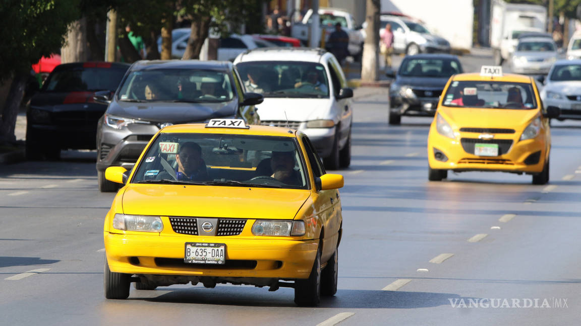 Taxistas de Saltillo analizan la conversión de gasolina a gas natural vehicular