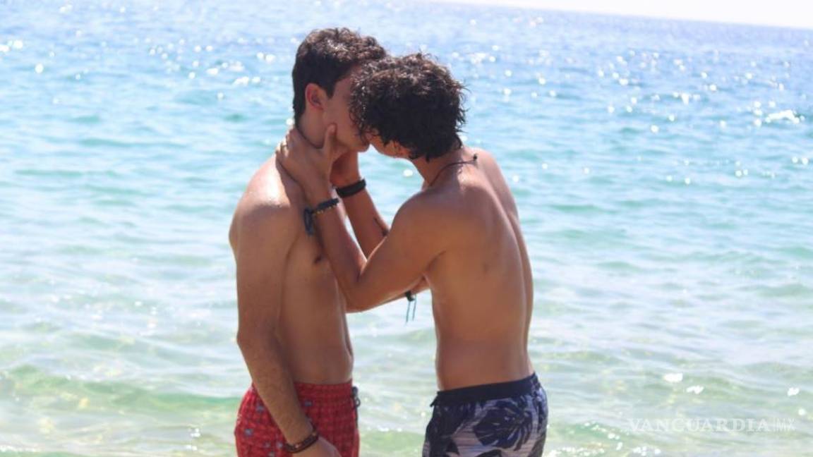 $!Por fin... sí hubo beso entre los Aristemo en el gran final de 'Mi marido tiene más familia' (videos)