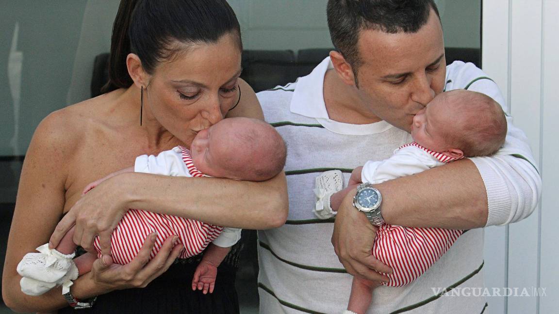 $!Nahuel y Jaume, los primeros gemelos del mundo nacidos tras la combinación de dos técnicas de preservación de la fertilidad.