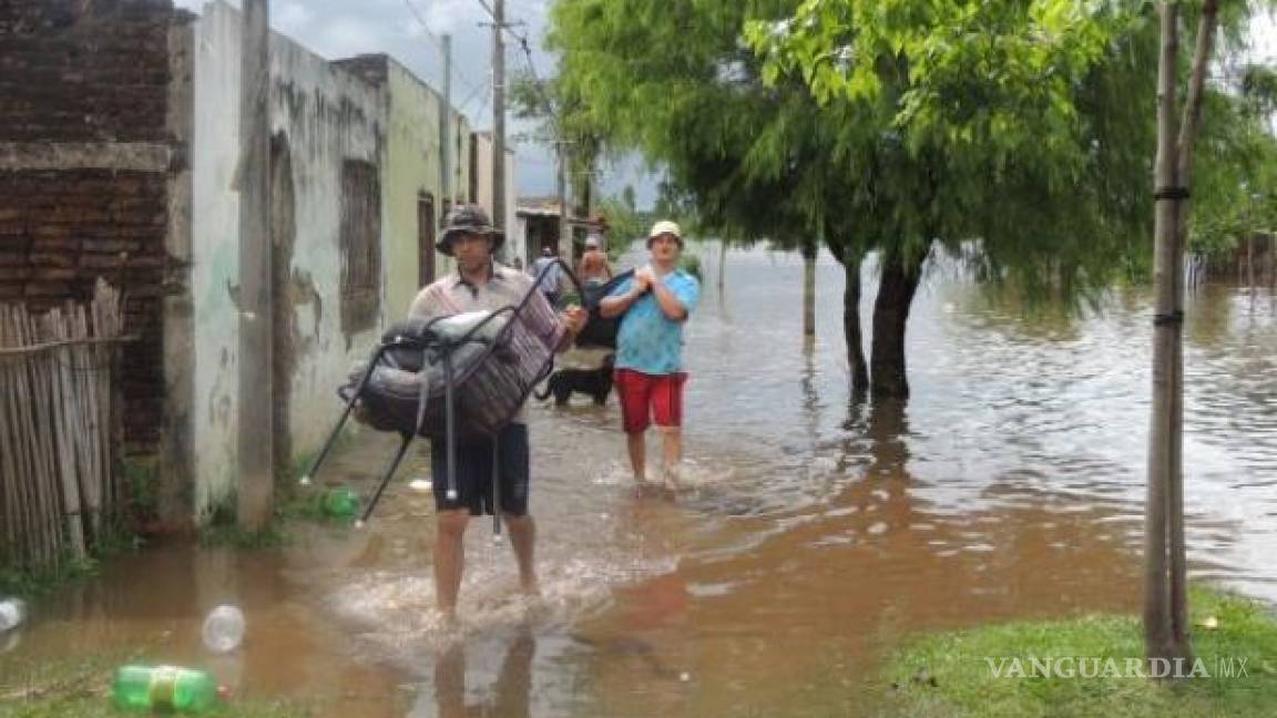 Fuertes inundaciones en Uruguay dejan casi 20 mil evacuados