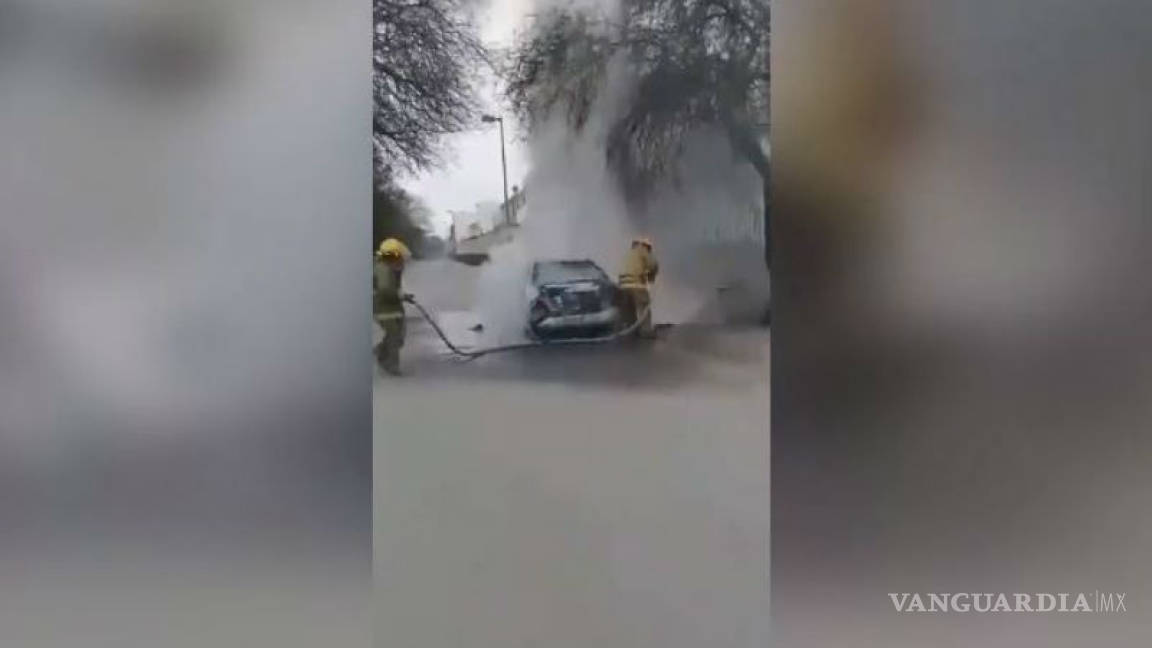 Encuentran cuerpo calcinado dentro de un carro en Nuevo León